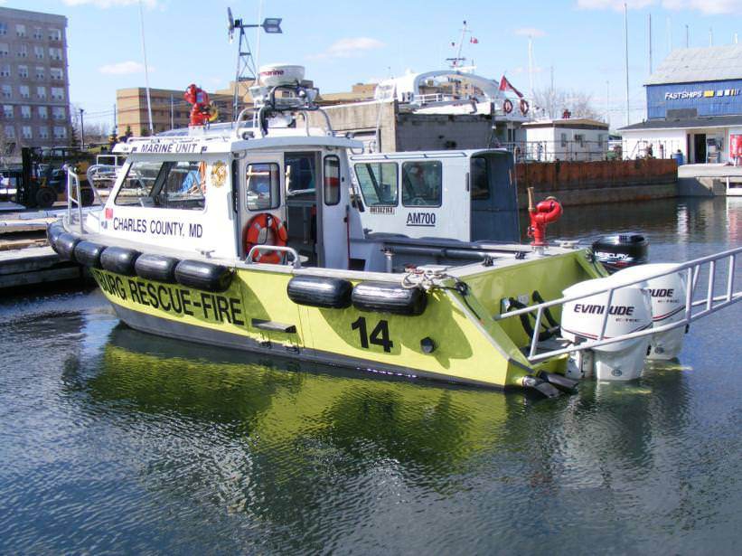 MetalCraft Marine Fire/Rescue 28